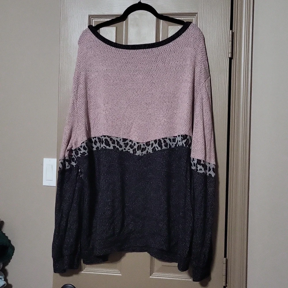 Sweater - Picture 2 of 5
